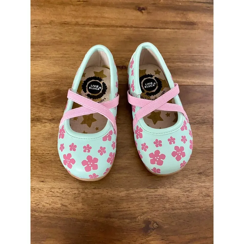 Livie & Luca brand new